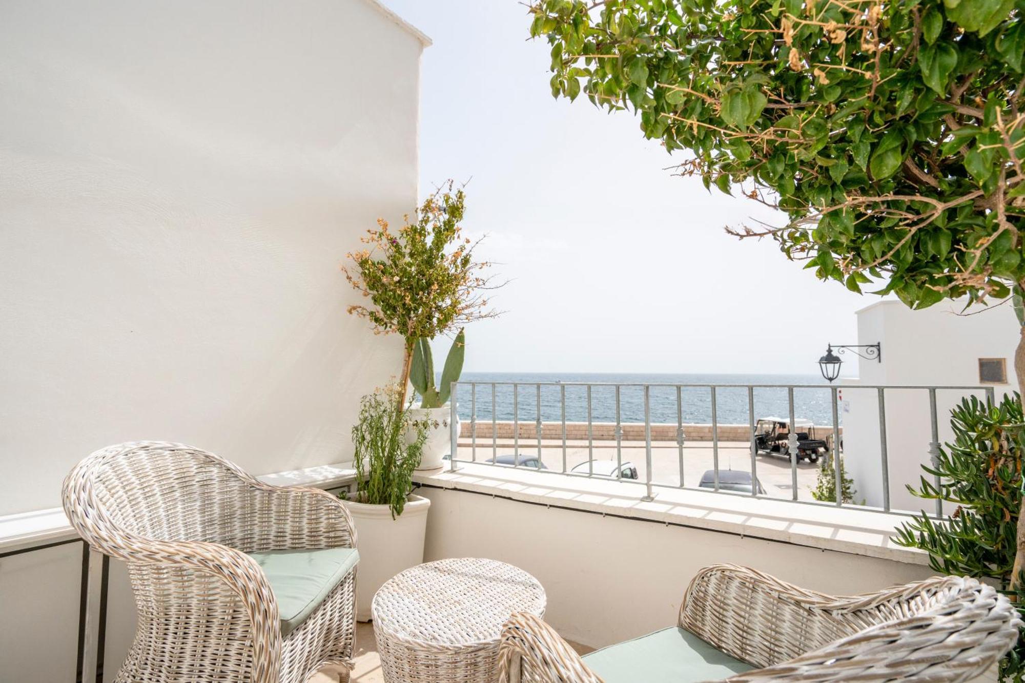 Apulia Charming Suites - Casa Lonfo Suite Sole モノーポリ エクステリア 写真