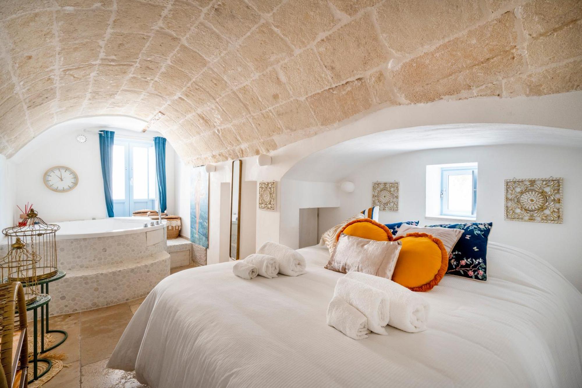 Apulia Charming Suites - Casa Lonfo Suite Sole モノーポリ エクステリア 写真