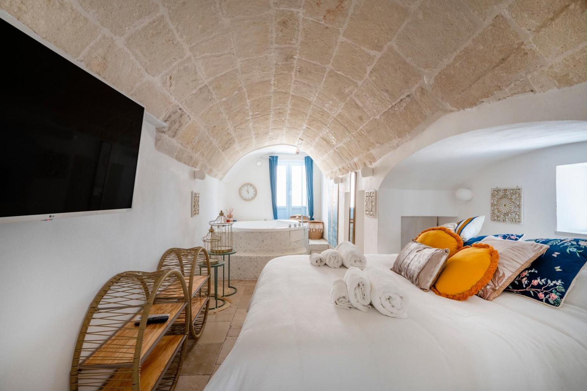Apulia Charming Suites - Casa Lonfo Suite Sole モノーポリ エクステリア 写真